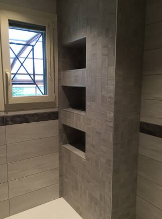 Rangements dans la douche Craponne