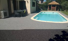 Dépose moquette de pierre autour de piscine et arrière de maison à Camaret-sur-Mer (29570)