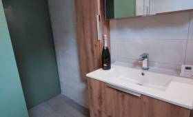 pose d'un meuble vasque bois