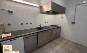 mise aux normes cuisine professionnelle, rénovation rapide restaurant Megève, travaux locaux restauration Haute-Savoie, cuisine professionnelle hygiène sécurité, artisan qualifié rénovation