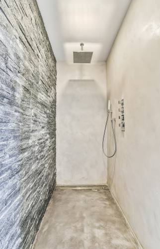 Installation d'une douche à l'italienne dans une maison à Guéthary