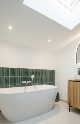  Surélévation de maison de 20 m² au sud de Nantes - salle de bain