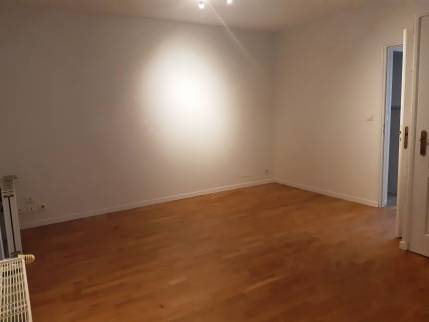 Appartement rénové avec parquet en bois rénové - Lagnieu 01150