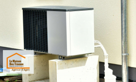 Installation d’une pompe à chaleur air/eau sur socle béton à Bon-Encontre. Un exemple d’intégration technique réussie pour un chauffage performant et économe.