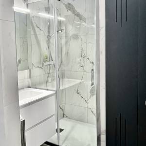 salle de bain zellige lumière naturelle Versailles - Maria Racconto