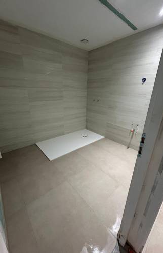 Grand receveur de douche