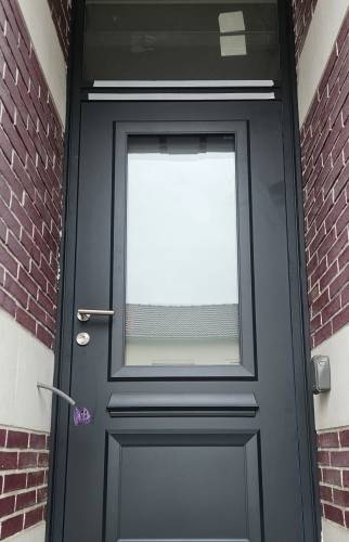 Nouvelle porte vue extérieure