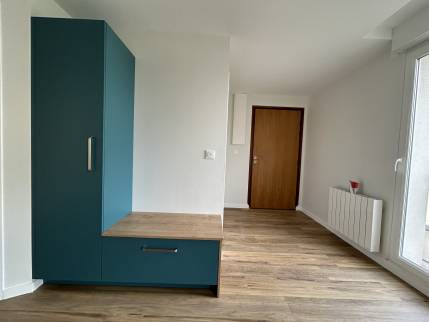 Entrée d'un des appartements (Caen 14000)