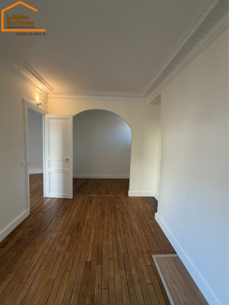 Salon haussmannien après travaux de rénovation totale Paris