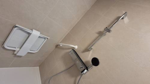 Aménagements PMR pour la douche