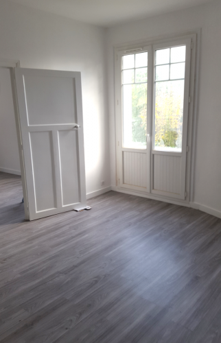 Sol pvc imitation parquet, rénovation murs et plafonds