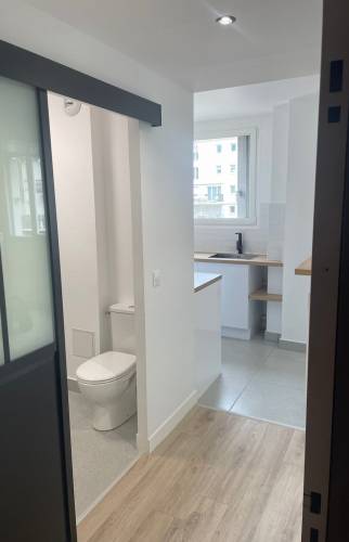 entrée du studio rénové