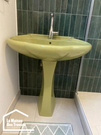 Lavabo ancien rénové