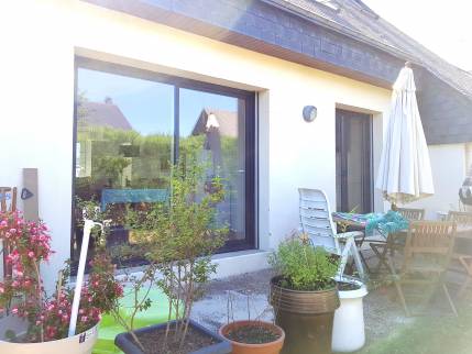 Remplacement de menuiserie extérieure avec nouvelle baie vitrée coulissante en aluminium - Pornic 44210