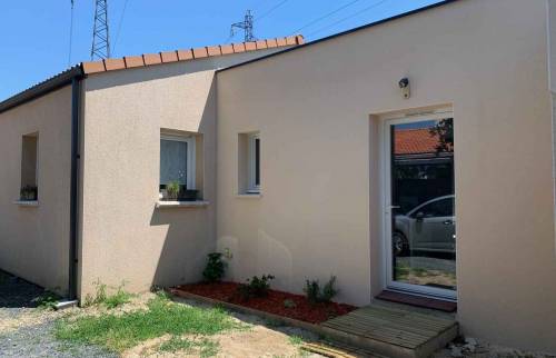 Extension maison reliée à l'habitation