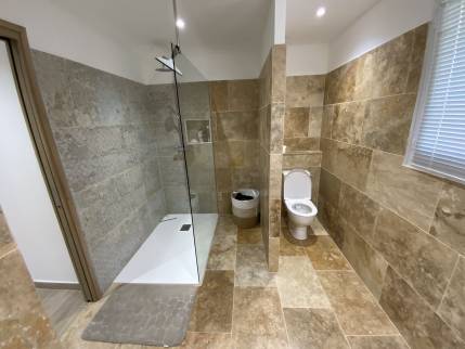  Création de salle de bain de suite parentale dans un agrandissement de maison - Lattes 34970