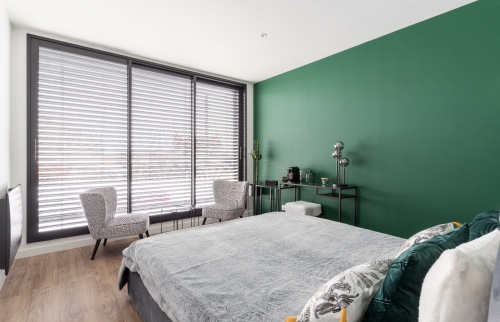 Surélévation d'une maison en bardage zinc anthracite à Vertou