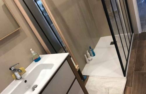 Pose d'une douche à Trouville