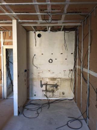 Pose d'isolation sur murs et plafonds en rénovation énergétique d'appartement - Nantes 44