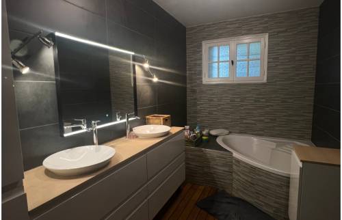 la maison des travaux nantes rénovation salle de bain