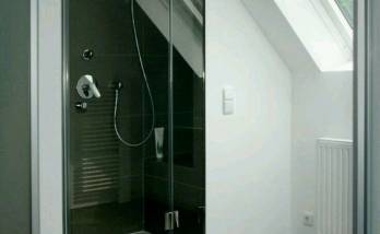 Salle d'eau sous comble en pavillon à Coulommiers (77120)