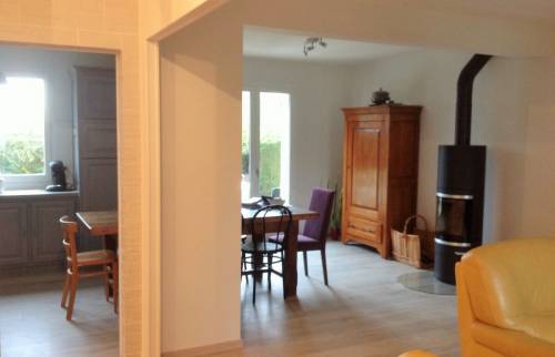 Séjour avec son nouveau revêtement de sol