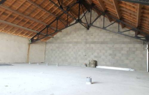 Transformation d'un hangar en commerce et loft proche Saint-Malo