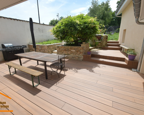 Création d'une terrasse bois moderne à Charavines