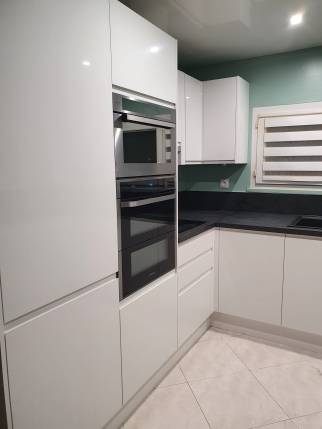 cuisine contemporaine blanc et noir