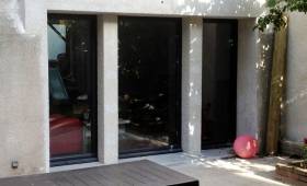 Libourne_33_creation-ouvertures-jardin_04-apres-exterieur-trois-baies-noires