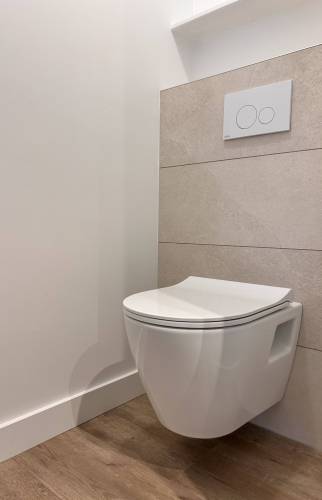 Toilette suspendue terminée 