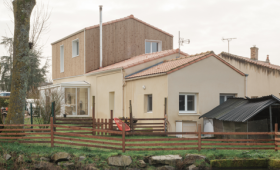 Surélévation de maison à Vertou pour créer un espace nuit (44120) - vue extérieur