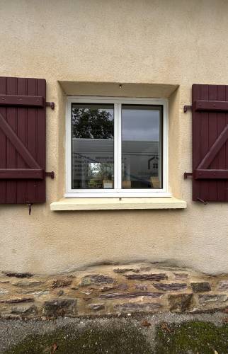 pose fenêtres modernes façade longère Bruz