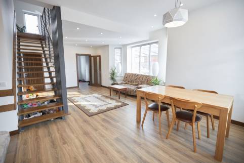 Création d'un escalier intérieur dans une maison en rénovation - Villepinte 93