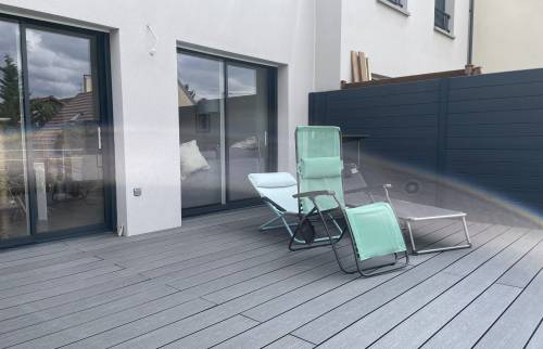 Réalisation d’une terrasse en composite sur une butte de terre à Antony (92)