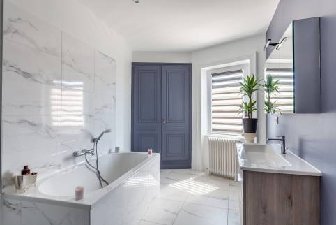 Rénovation d'une maison de famille avec construction d'un garage double