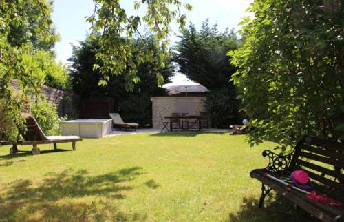 Terrasse avec abri de jardin