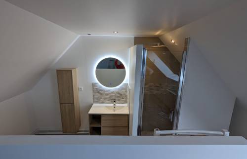 Comment aménager une douche sous combles Olivet.