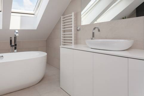 Salle de bain sous combles à Montfort-sur-Meu
