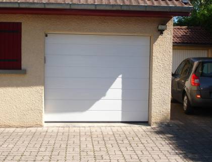 Changement d’une porte de garage à Craponne