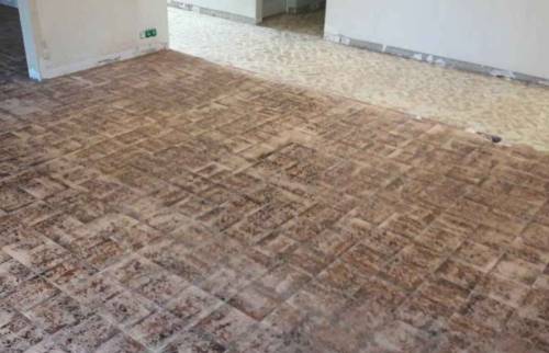 Ponçage du carrelage