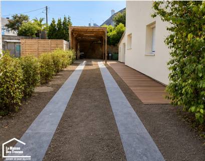 Allée de jardin 