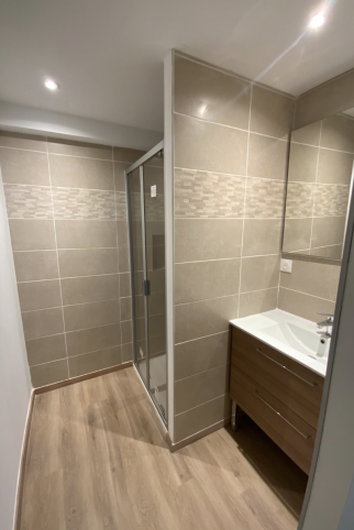salle de bain entièrement rénové