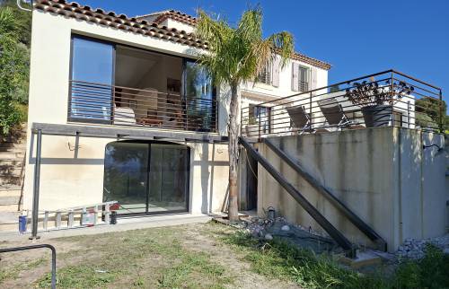 Création passerelle et escalier pour accès au jardin sur La Ciotat 