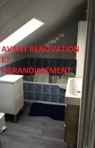 Ancienne salle de bain sous comble (Brunoy 91800)