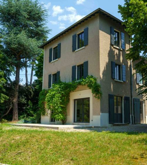 Ecully (69130) : Rénovation complète d'une maison de famille avec création d'une terrasse