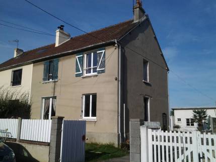 Façade sur rue avant ravalement (Lion-sur-Mer 14780)