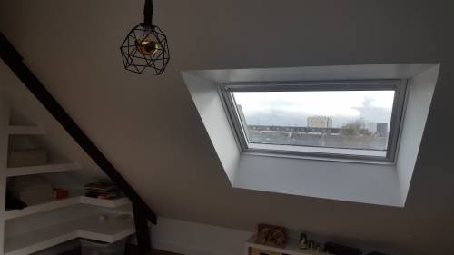 Installation d'une fenêtre de toit
