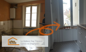 Comparaison avant-après de la rénovation, montrant la transformation complète d’une cuisine vétuste en un espace moderne et accueillant.