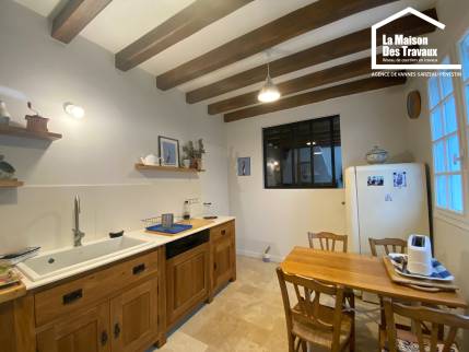 Cuisine ancienne rénovée La Maison des Travaux Vannes Sarzeau